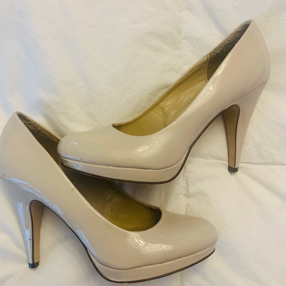 Beige Pumps - Picture 2 of 4